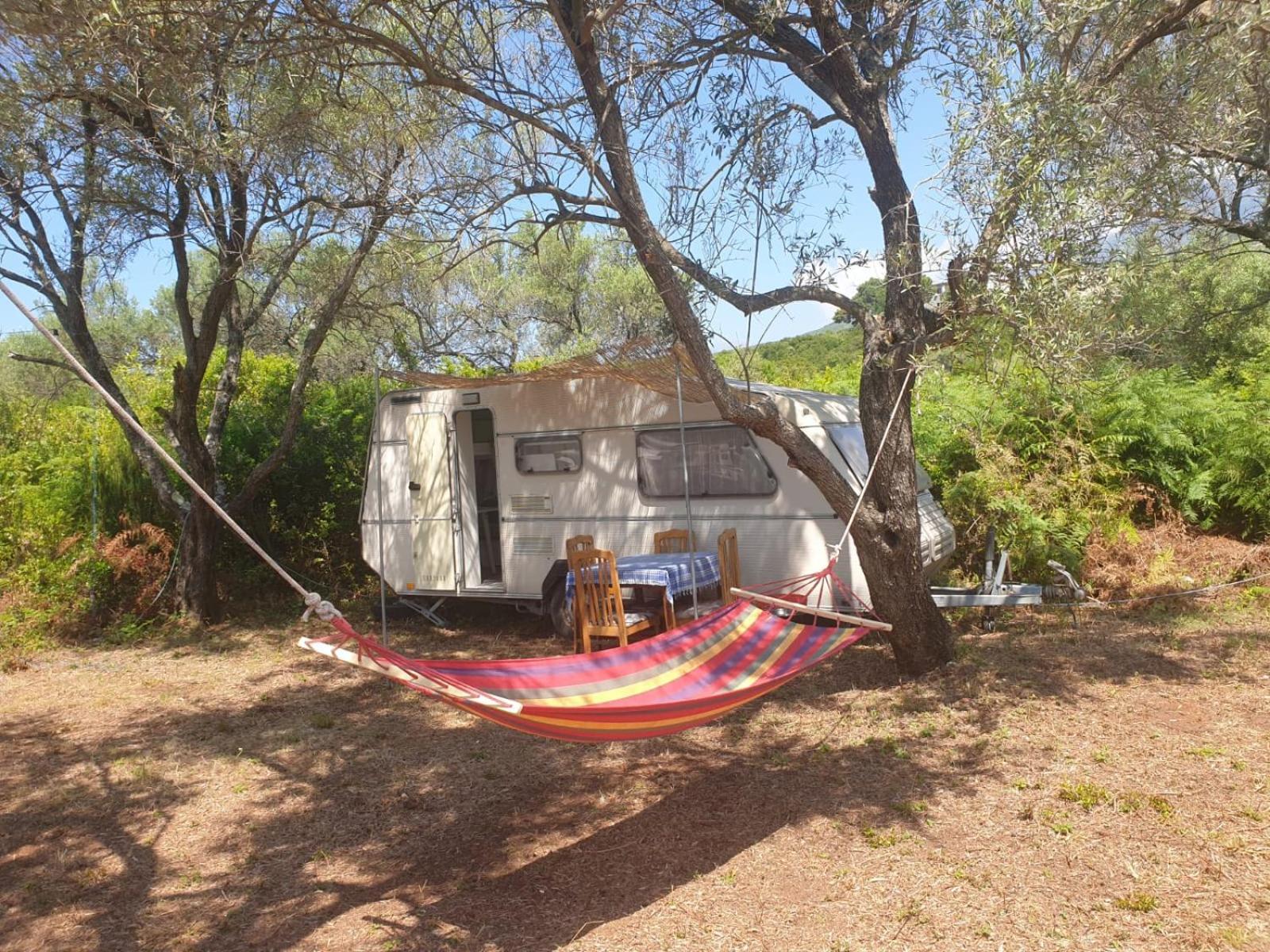 Hôtel Aquariumi Jale Camping Extérieur photo